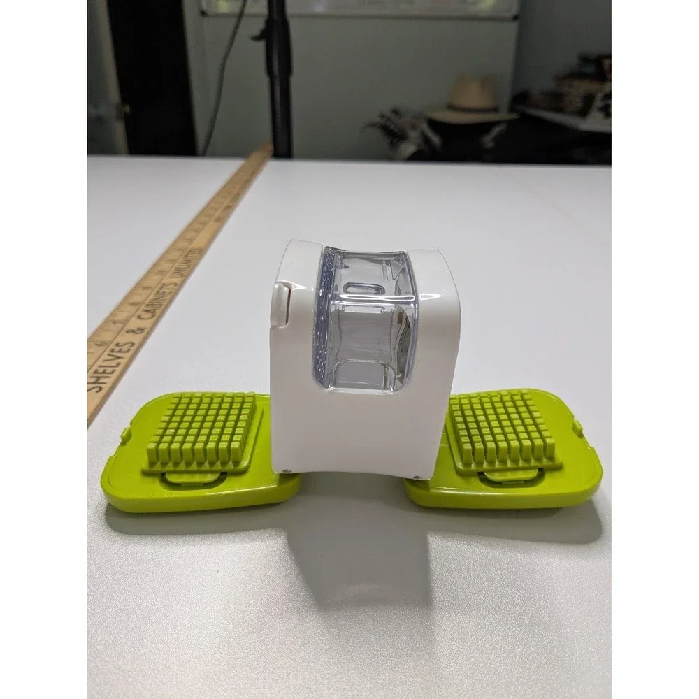 RSVP Garlic Chopper Green Small Manual Rolling Mincer